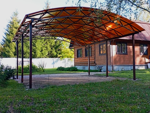 Арочный автонавес для дачи