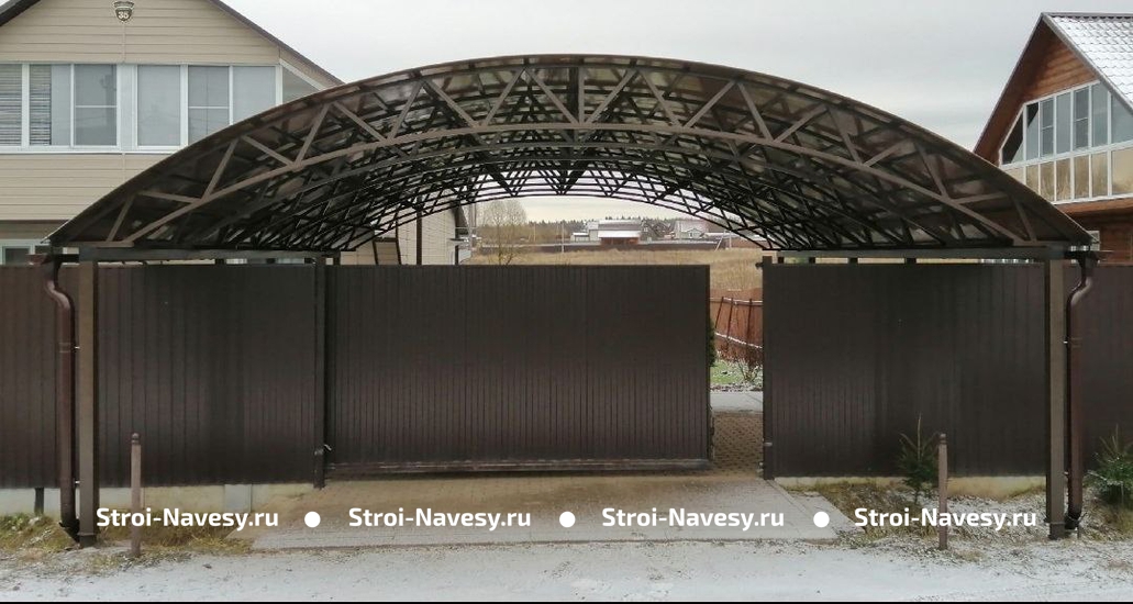 Навес автомобильный из профнастила арочный для дома Навес автомобильный из профнастила арочный для дома