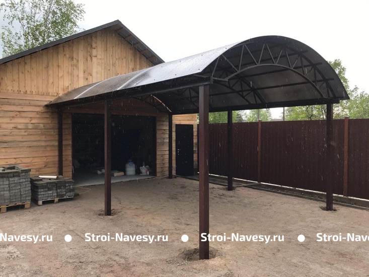 Навес из поликарбоната арочный для авто пристрой к гаражу Навес из поликарбоната арочный для авто пристрой к гаражу