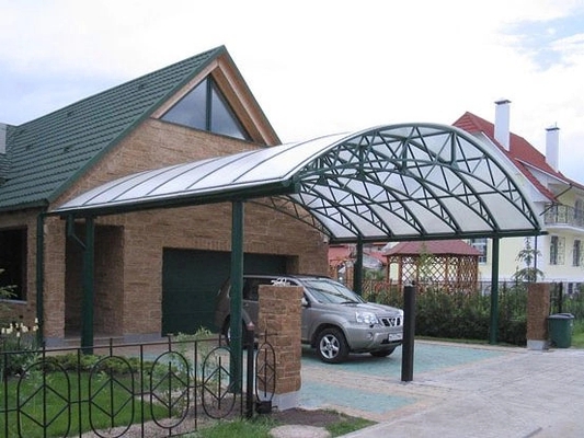 Навес из поликарбоната арочный для стоянки автомобиля Навес из поликарбоната арочный для стоянки автомобиля