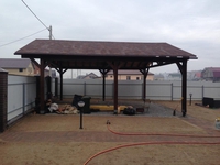 Навес из гибкой черепицы двускатный для дачи