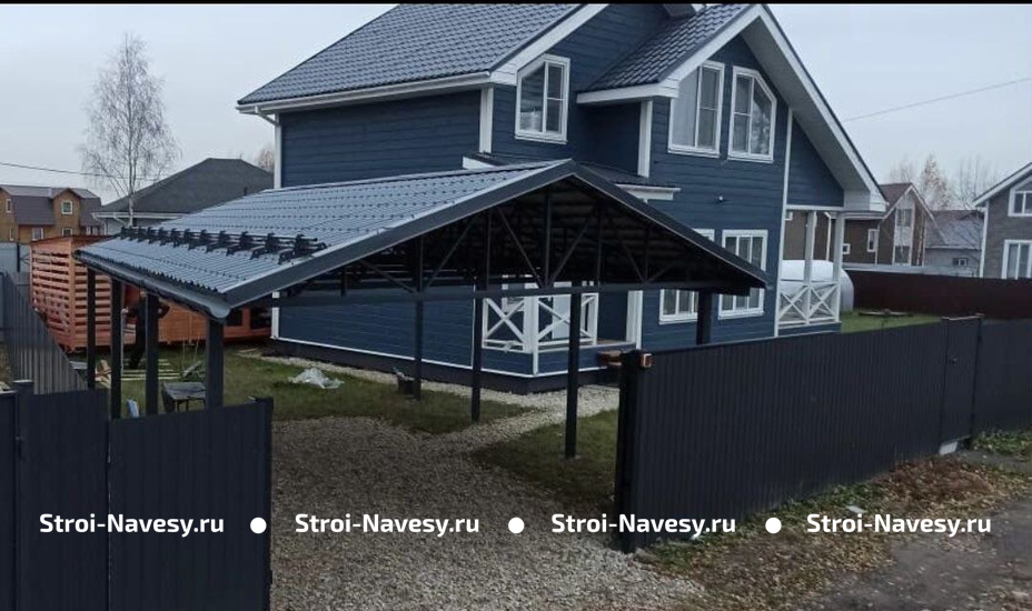Навес автомобильный из металлочерепицы двускатный для дома (окрас RAL) Навес автомобильный из металлочерепицы двускатный для дома (окрас RAL)