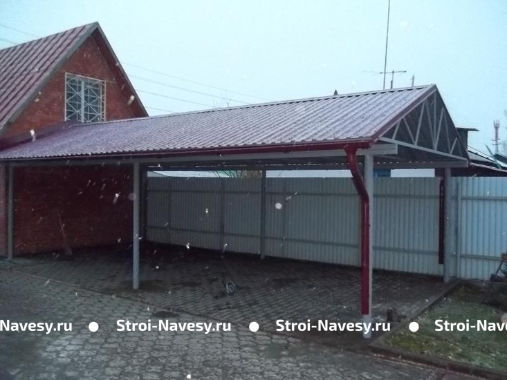 Навес из профильного листа стальной двускатный для дачи