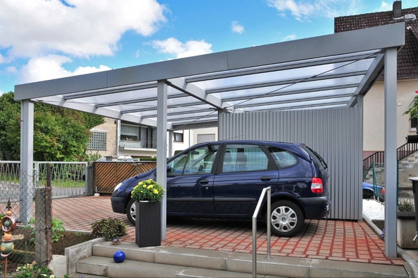 Навес из монолитного поликарбоната односкатный для автомобиля Навес из монолитного поликарбоната односкатный для автомобиля