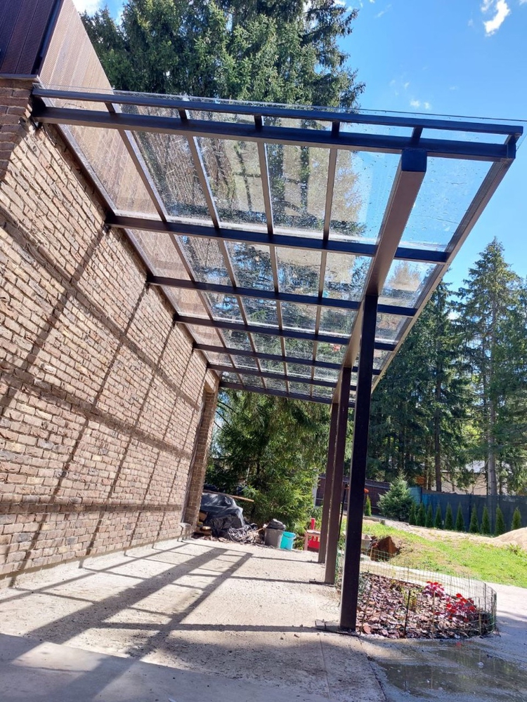 Хай-тек автонавес из поликарбоната для парковки