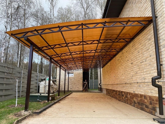 Навес коричневый из поликарбоната односкатный пристрой к дому Навес коричневый из поликарбоната односкатный пристрой к дому