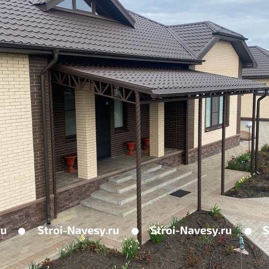 Навес из металлочерепицы односкатный пристрой к дому Навес из металлочерепицы односкатный пристрой к дому