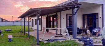 Навес из поликарбоната односкатный пристройка к дому