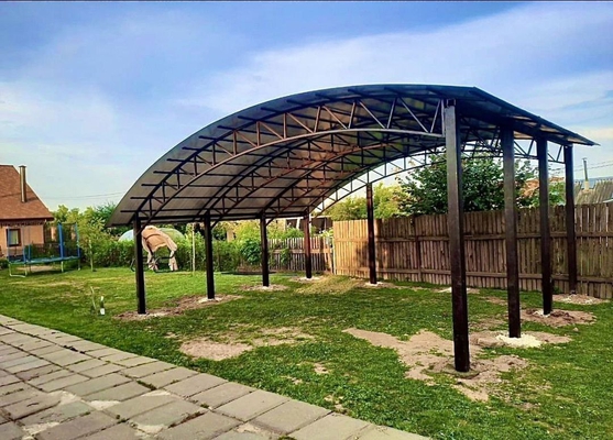 Навес из поликарбоната полуарочный для 2 и более авто Навес из поликарбоната полуарочный для 2 и более авто