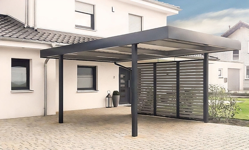 Современный автонавес с крышей из поликарбоната