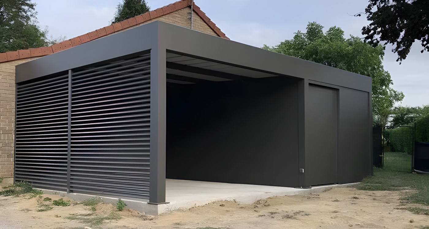 Двускатный навес с поликарбонатом для автомобиля