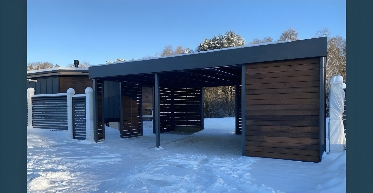 Односкатный автонавес из поликарбоната в стиле хай-тек для автомобиля с закрытыми боковинами Арочный автонавес двойной с поликарбонатом